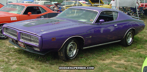 1971 Dodge Charger Super Bee, photo from the 2001 Mopar Nationals, Columbus Ohio